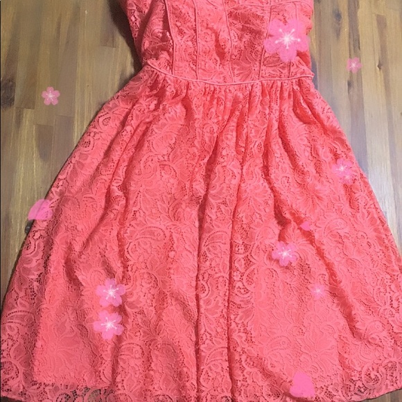 Women’s Coral Lace Dress - Picture 2 of 4